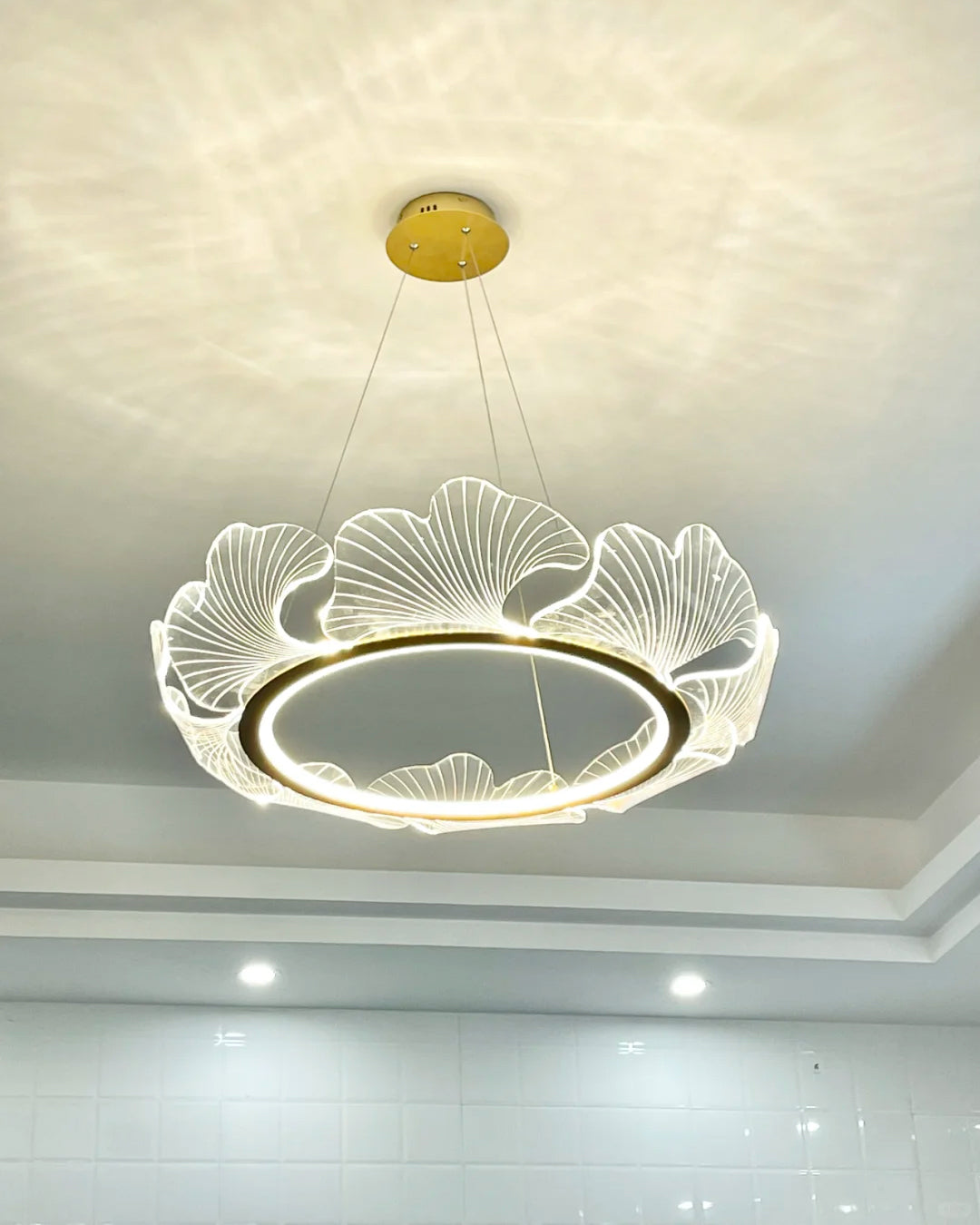 WOMO  Acrylic Ginkgo Leaf Chandelier-WM2000