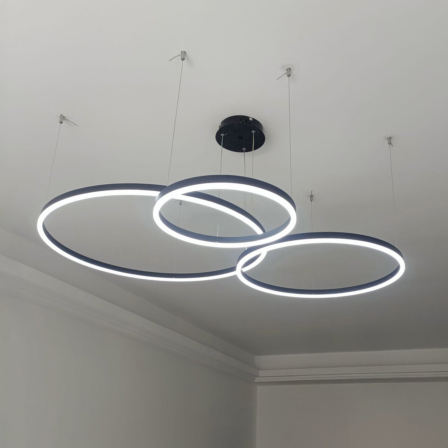 WOMO Multi Black Ring LED Chandelier - WM2003