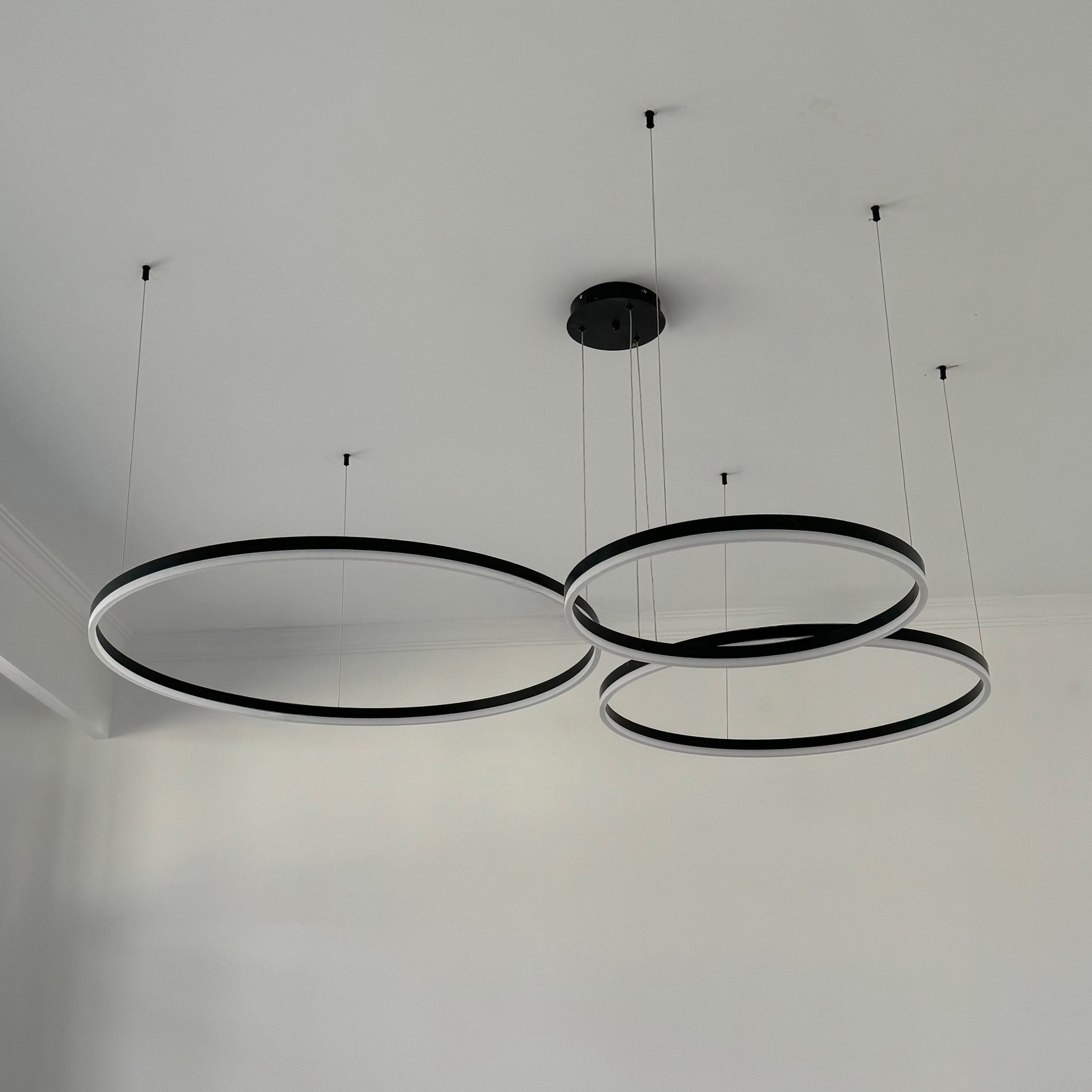 WOMO Multi Black Ring LED Chandelier - WM2003
