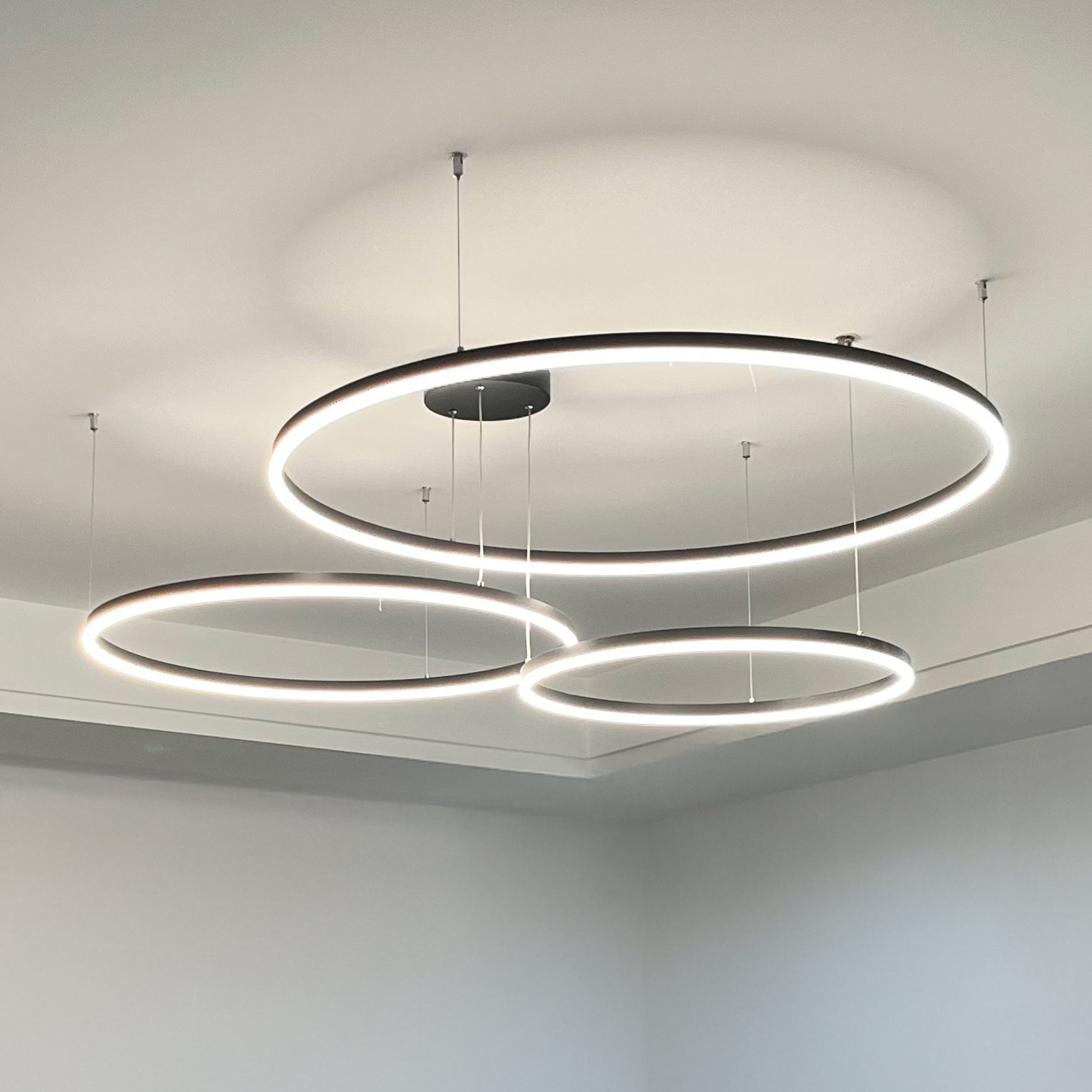 WOMO Multi Black Ring LED Chandelier - WM2003
