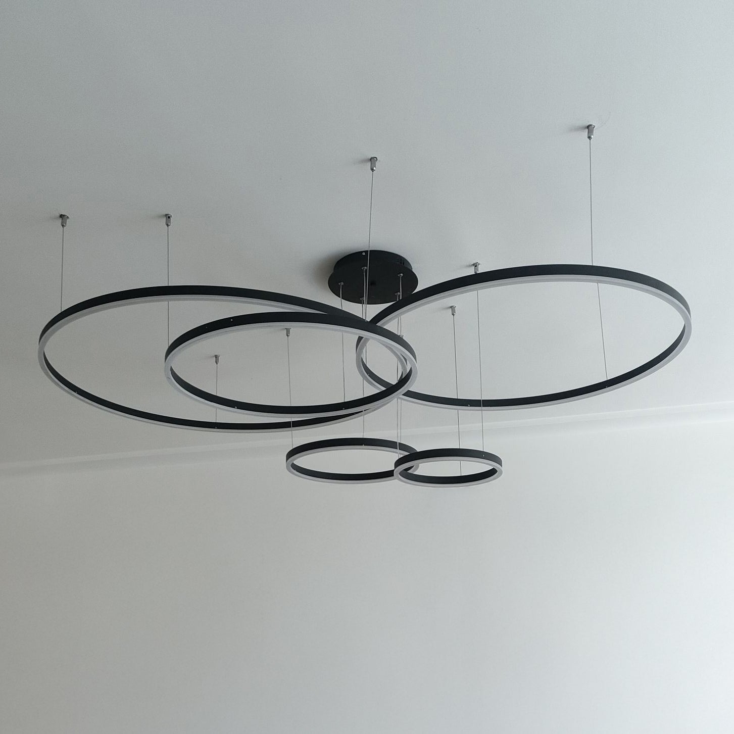 WOMO Multi Black Ring LED Chandelier - WM2003