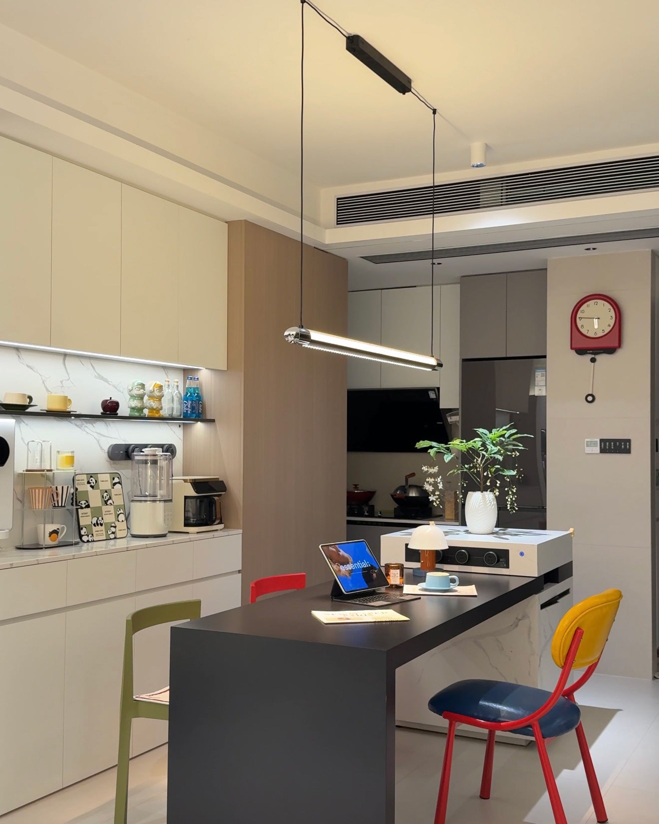 WOMO Black Linear Pendant Light - WM3225