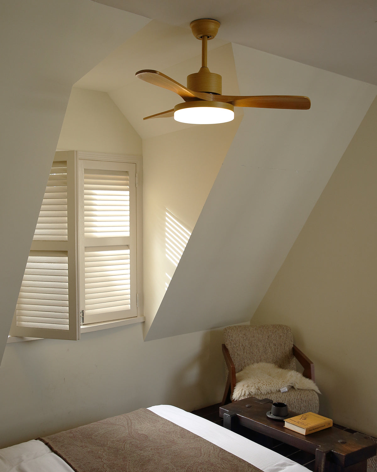 WOMO Scandi Reversible Ceiling Fan with Light-WM5002