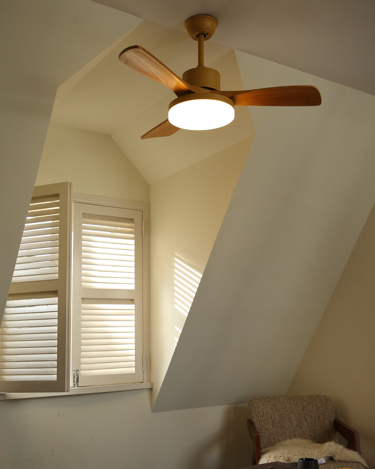 WOMO Scandi Reversible Ceiling Fan with Light-WM5002